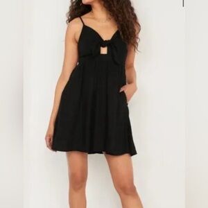 Oldnavy short black linen dress with tie